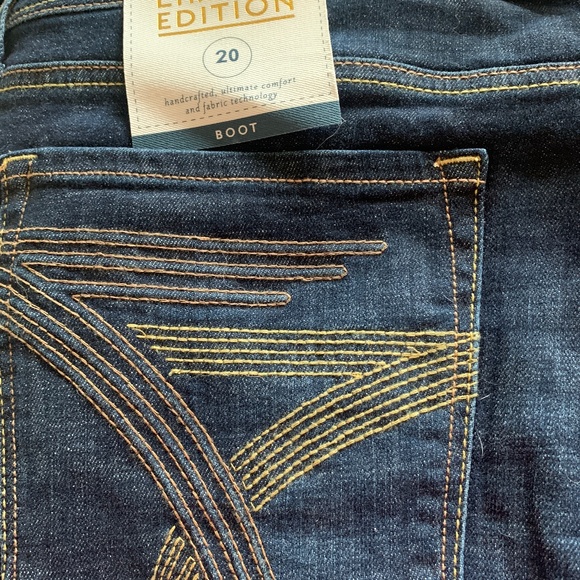 Lane Bryant Seven 7 Limited Edition Boot Cut Women's Jeans Size 20 #700005912291 - Picture 1 of 4
